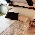 Lägenhet A Due Passi Dal Centro *