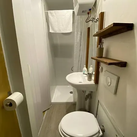 A Due Passi Dal Centro דירה *